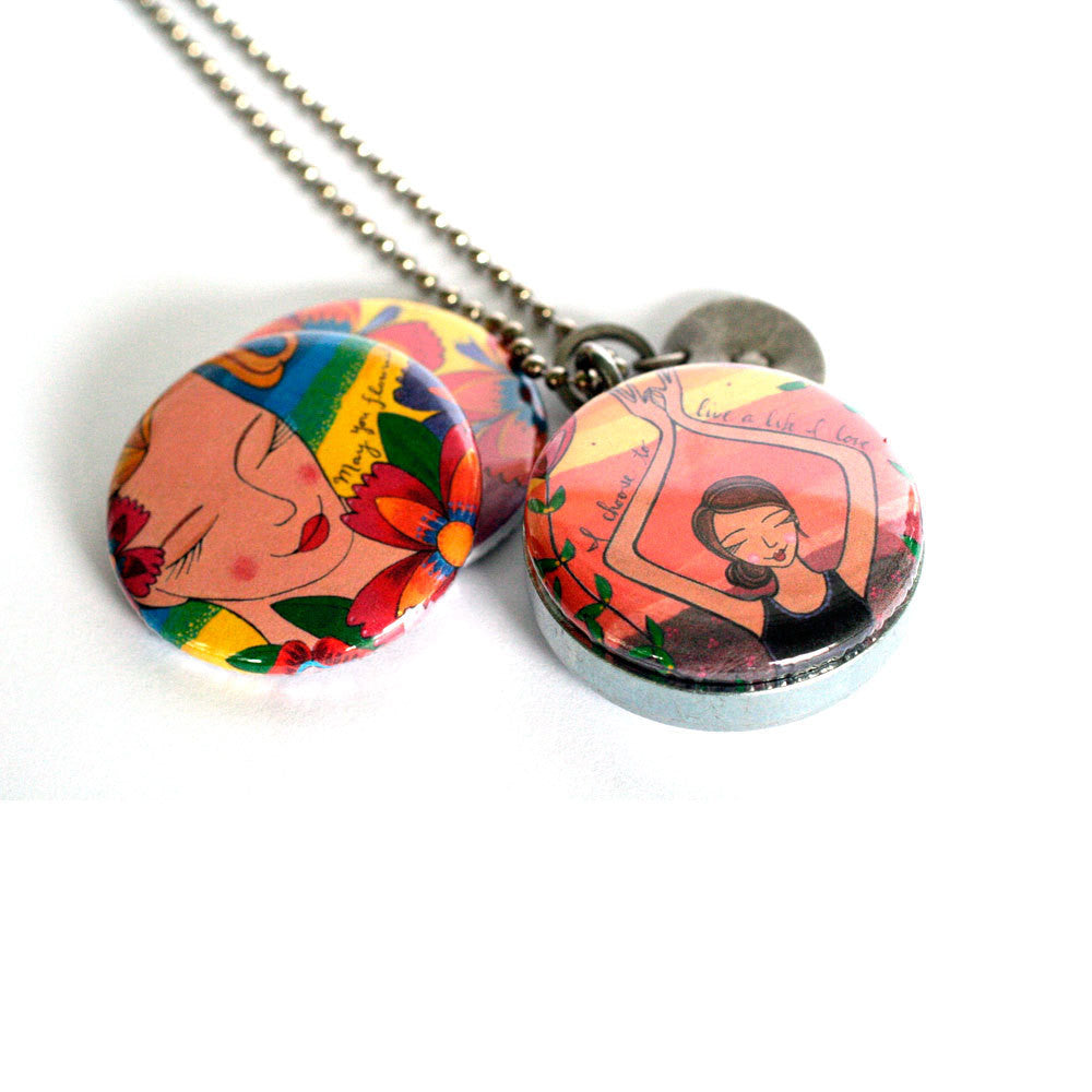 Flourish Magnetic Mirror Locket Necklace