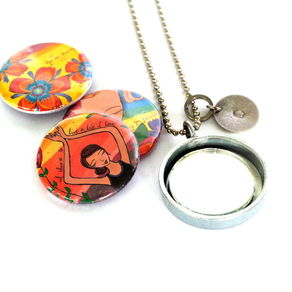 Flourish Magnetic Mirror Locket Necklace