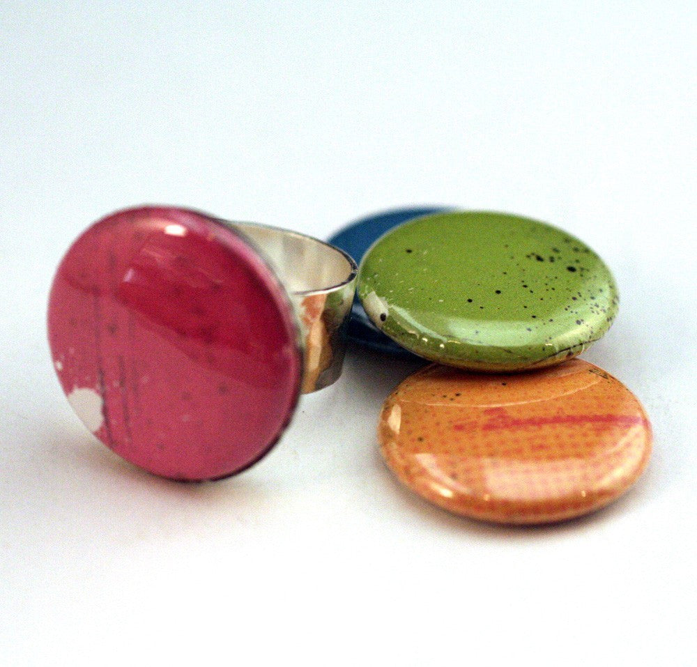 neon silver hammered magnetic ring