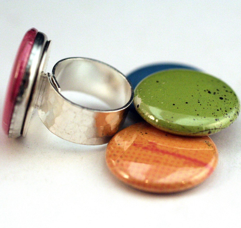 neon silver hammered magnetic ring