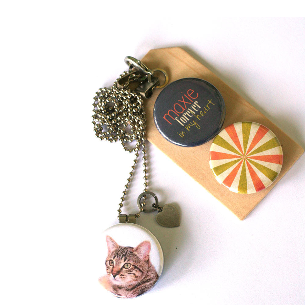 Cat Memorial Locket Necklace - Your Cat's Picture and Name – Olive ...