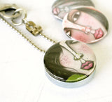 Faces Magnetic Necklace