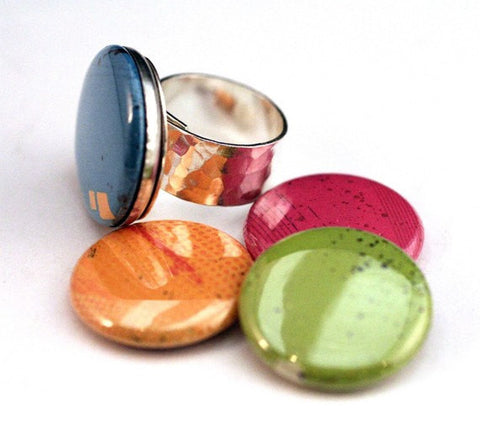 neon silver hammered magnetic ring