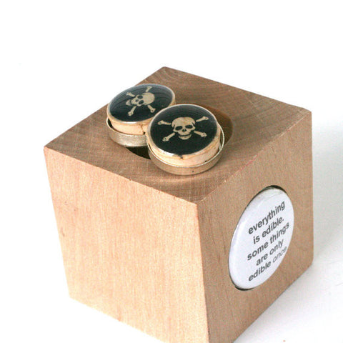 skull cufflinks